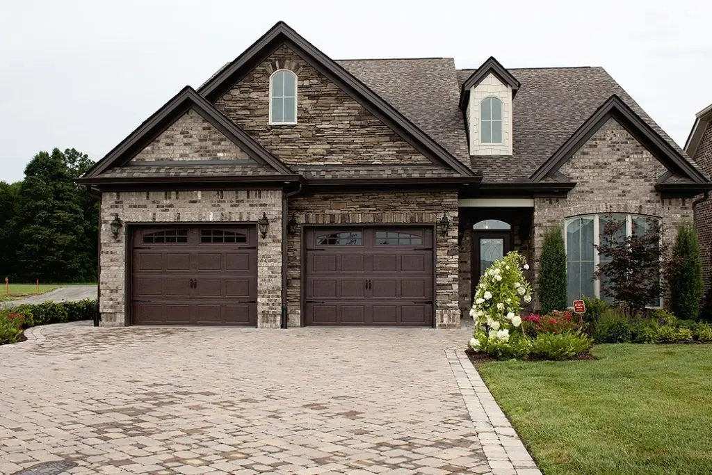 RESIDENTIAL GARAGE DOOR Ambient Series 88 - Concore Garage Doors