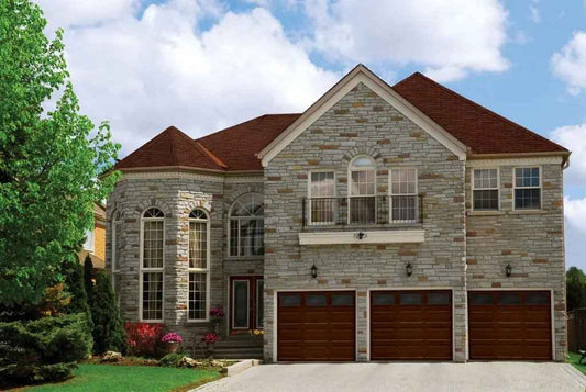 RESIDENTIAL GARAGE DOOR Regency Madera