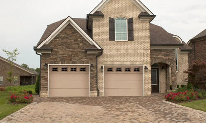 RESIDENTIAL GARAGE DOOR Deluxe – Model 52/53 Concore Garage Doors