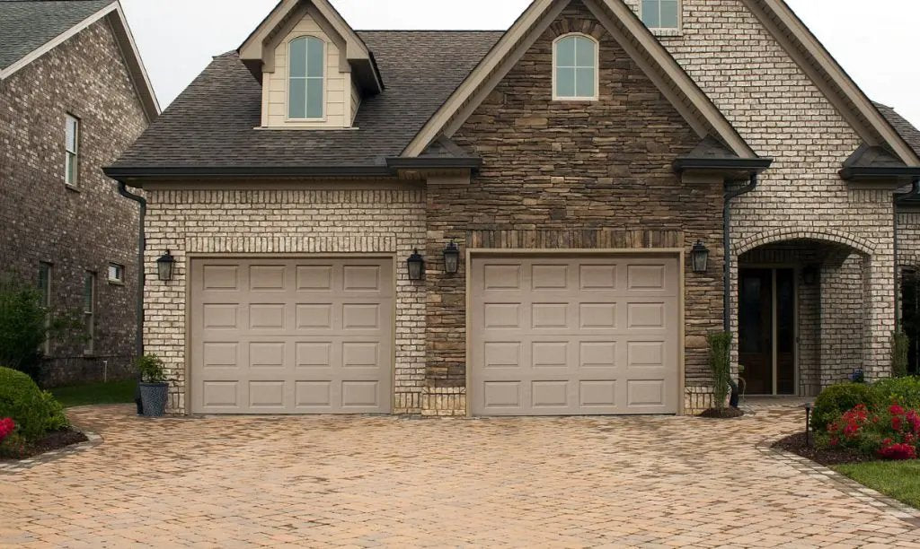 GARAGE DOOR REGENCY – Model 65 - Concore Garage Doors