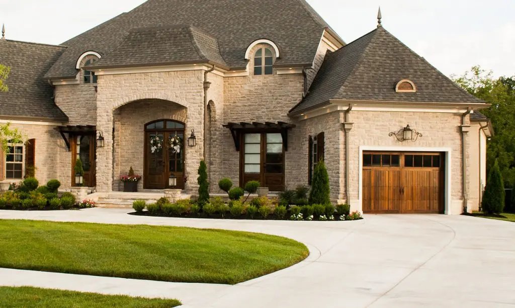 RESIDENTIAL GARAGE DOOR Sophisticate – Ridge Concore Garage Doors